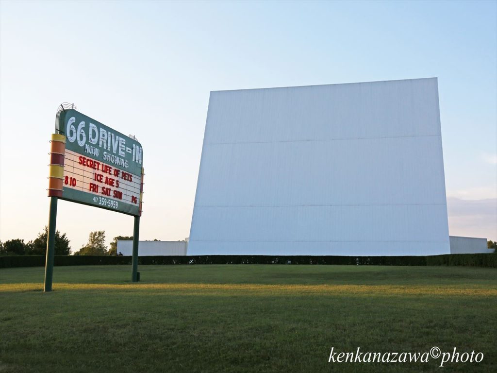 ルート66ドライブインシアター