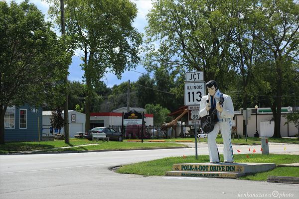 ポーク・ア・ドッツ・ドライブイン
Polk-A-Dot Drive-In