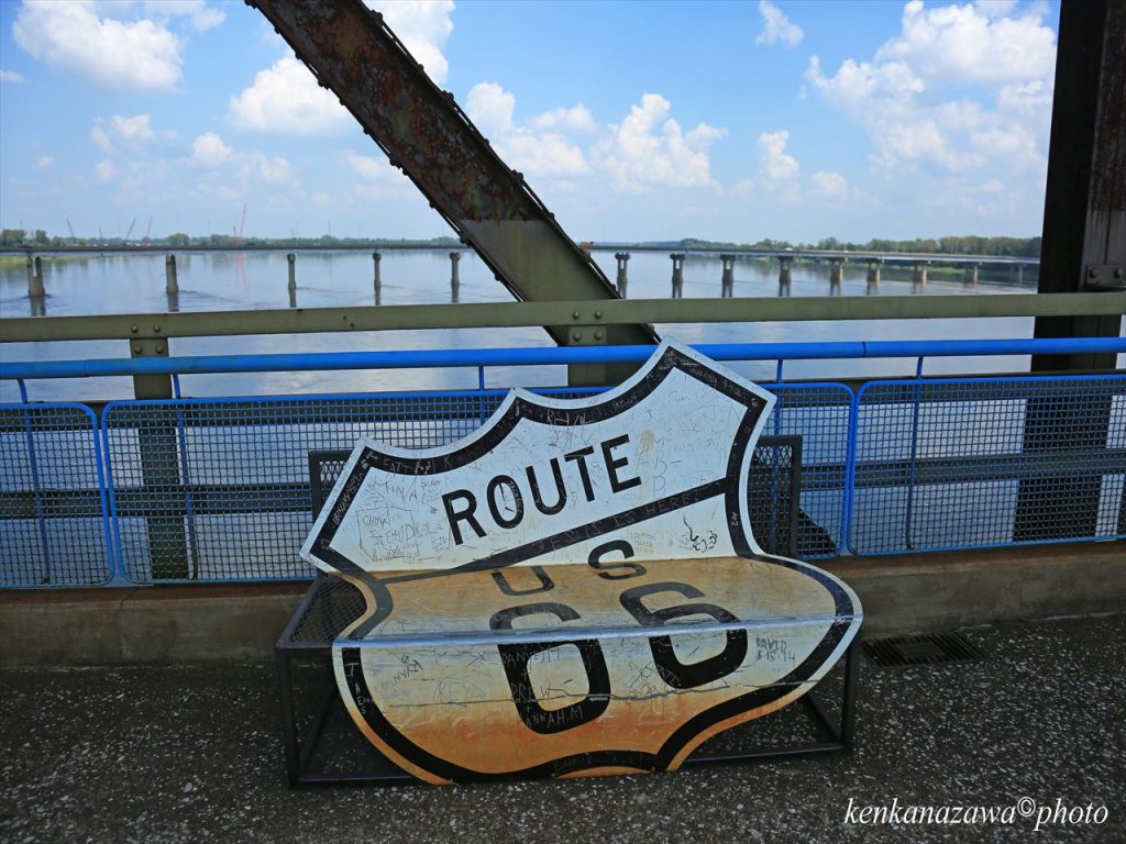 チェーン ・オブ・ ロック・ブリッジ