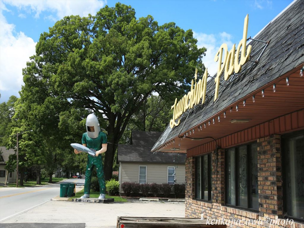 ジェミニ・ジャイアンツ
ランチング・パッド・イン